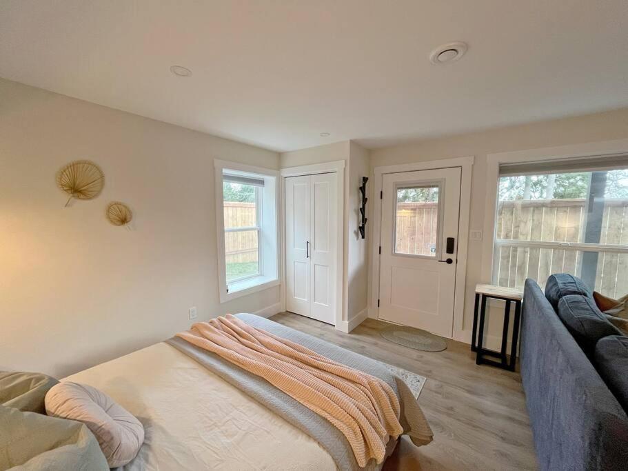 Modern Studio With Soft Tub And Mountain Views - Ratcliffe Guest Suite Duncan Zewnętrze zdjęcie